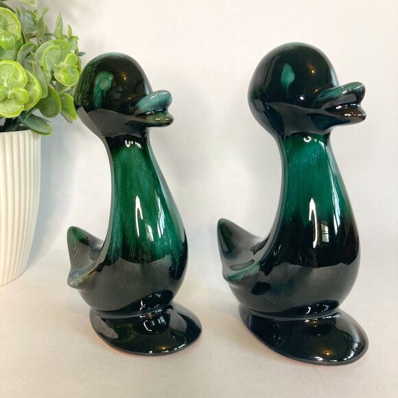 2 Vintage Blue Mountain Pottery Ducks - Picture 1 of 12